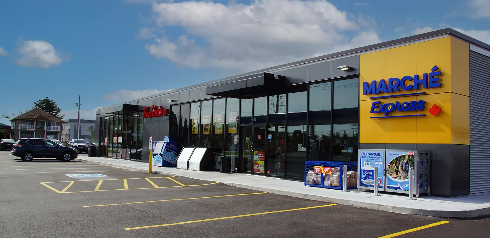 ON the RUN boutique.